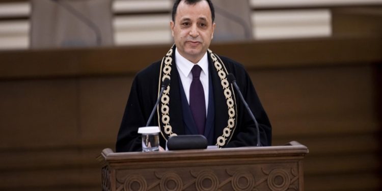 Anayasa Mahkemesi başkanlığına yeniden Zühtü Arslan seçildi