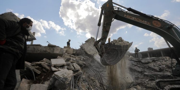 Arama kurtarma çalışmaları 7. gününde: Can kaybı ve yaralı sayısı uzun zamandır açıklanmıyor