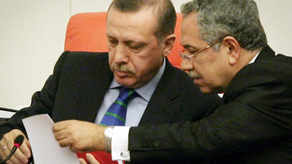 Arınç’tan Erdoğan’a ‘can simidi’: Seçimler ivedilikle ertelenmeli