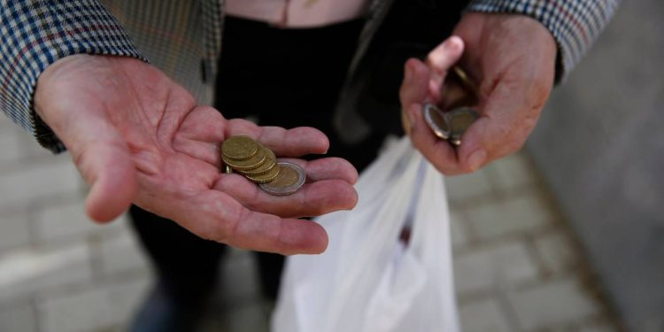 Asgari ücret ilk ay bile yetmedi: Bir ailenin sadece asgari gıda harcaması 8 bin 782 lira