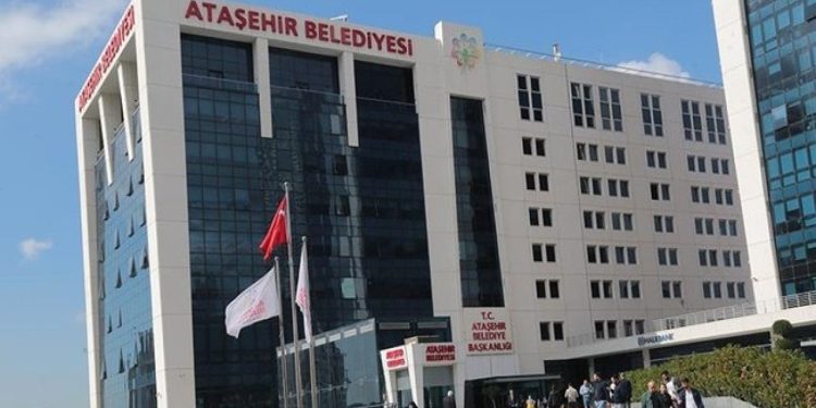Ataşehir Belediyesi'ne operasyon: 26 kişi adliyeye sevk edildi