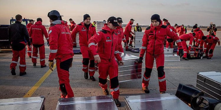 Avrupa'dan yüzlerce uzman Türkiye için harekete geçti, 17 ülke destek gönderiyor