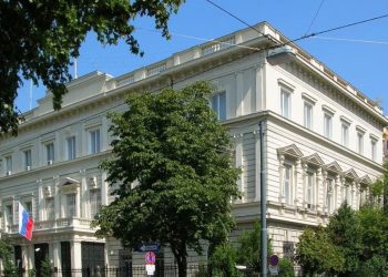 Avusturya, dört Rus diplomatı sınır dışı edecek