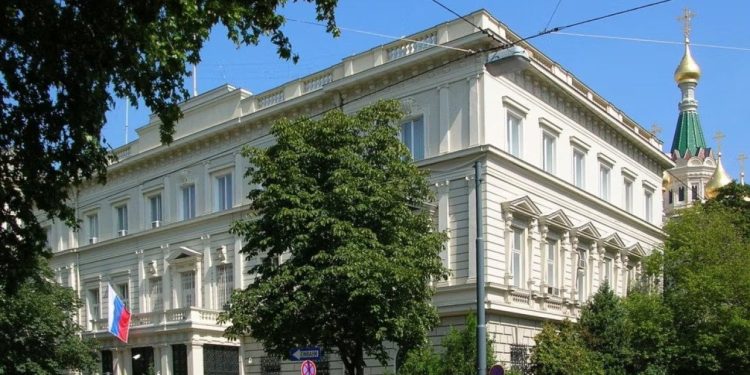 Avusturya, dört Rus diplomatı sınır dışı edecek