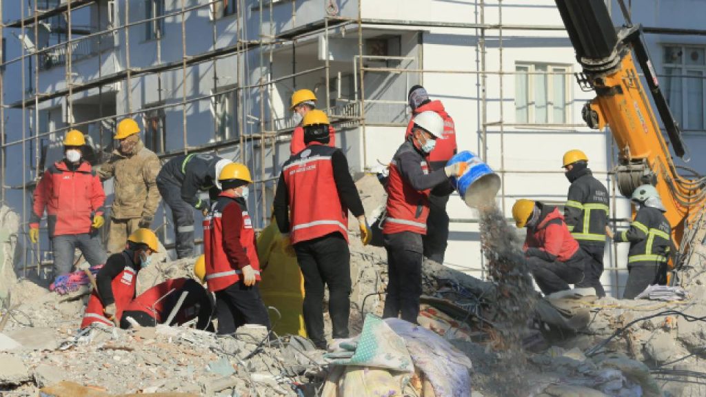 Avusturya ordusu kurtarma çalışmalarını güvenlik nedeniyle askıya aldı!