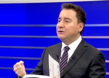 Babacan Hatay'dan hükûmete seslendi: Cumadan bu yana sürekli her gün soruyorum; ilk 48 saat niye geciktiniz?