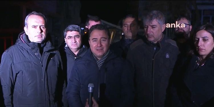 Babacan: Türkiye’nin bu travmayı atlatması, bu enkazı kaldırması çok uzun sürecek