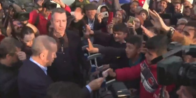 Babacan'dan Adıyaman'da para dağıtan Erdoğan'a tepki: Normal değil
