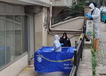Bahçelievler’de bir kadın doğurduğu bebeği camdan attı: Ölü doğunca korktum