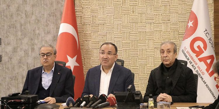 Bakan Bozdağ soruşturmayla ilgili konuştu: 245 şüpheliden 45’i tutuklandı