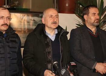Bakan Karaismailoğlu: Enkazdan hâlâ canlı çıkıyor