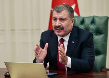 Bakan Koca’dan ücretsiz kanser taraması için 20 dakika çağrısı