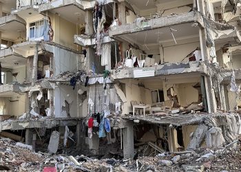 Bakan Murat Kurum, son rakamı açıkladı: 84 bin 726 bina yıkık veya ağır hasarlı durumda