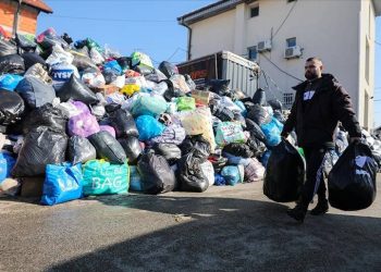 Balkan ülkeleri Türkiye'deki depremzedelere yardımlarını sürdürüyor