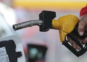 Benzin ve motorine zam yapıldı