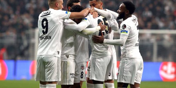 Beşiktaş-Antalyaspor maçında 13 oyuncu forma giyemeyecek