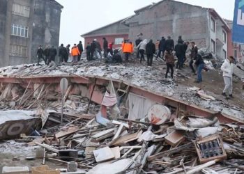 Bilanço ağırlaşıyor; Türkiye ölü sayısı 284’e çıktı, en az 1.712 bina yıkıldı