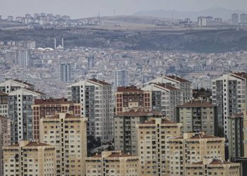 Birleşik Kamu-İş Konfederasyonu Genel Başkanı Mehmet Balık: Depremlerle birlikte konut fiyatları ve kiraları ulaşılamayacak seviyeye yükselecek