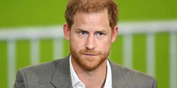 Britanya Savunma Bakanı, Prens Harry'i "savaşta öldürdükleriyle övünmekle" suçladı