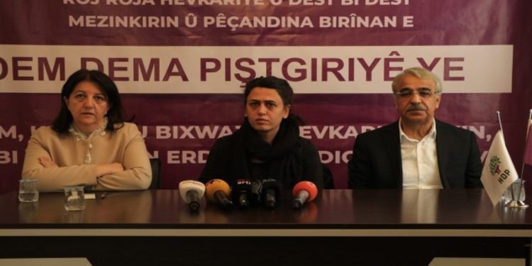 Buldan: İnsanlar hâlâ enkaz altında bekliyor