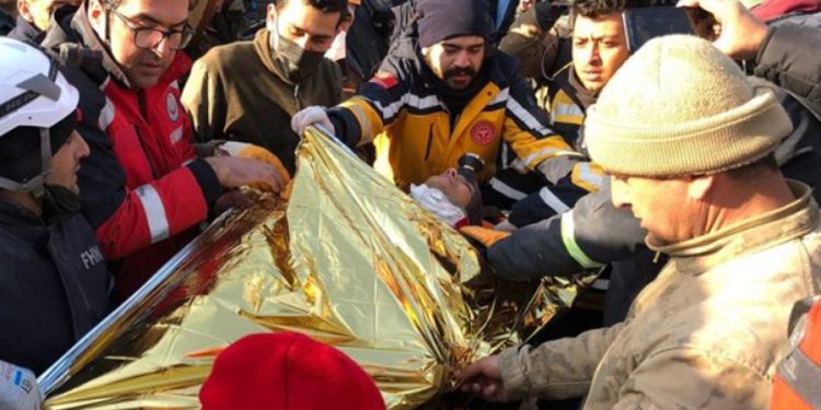 CANLI | Deprem felaketinde 9. gün! 198 saat sonra iki kardeş enkazdan sağ çıkarıldı