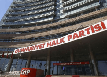 CHP'de seçim toplantısı: Kurmaylar ve İmamoğlu katıldı, görev dağılımı yapıldı