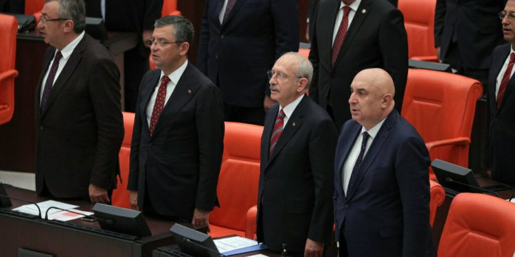 CHP'den depremzedeler için 9 maddelik kanun teklifi