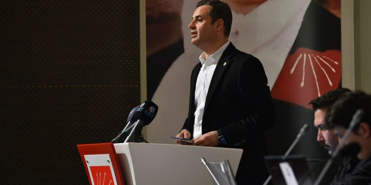 CHP'li Ahmet Akın, CHP'nin 'deprem' çalışmalarını anlattı