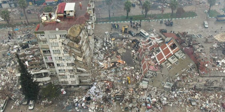 CHP'li Gamze Taşçıer'den Bakan Murat Kurum'a: 171 bin binada nasıl ve kimlerle hasar tespiti yaptınız?