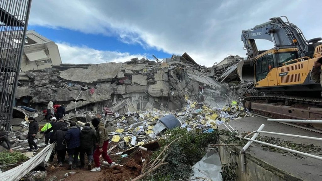 CHP'li Yavuzyılmaz: Zonguldak'taki 415 madenci uçak olmadığı için yardıma gidemiyor