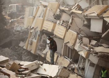 Can kaybı 38 bini geçti, kullanılamaz hale gelen bina sayısı 62 bine dayandı