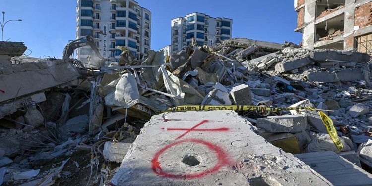 Çevre ve Şehircilik Bakanı Kurum: 50 bin 576 bina acilen yıkılmalı