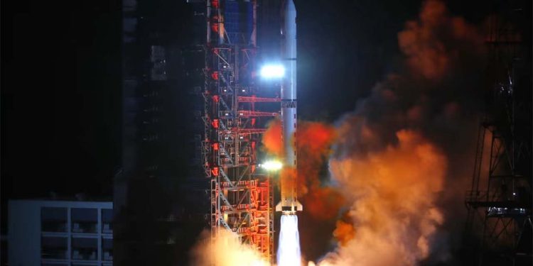 Çin uzaktan algılama özellikli uyduyu uzaya gönderdi