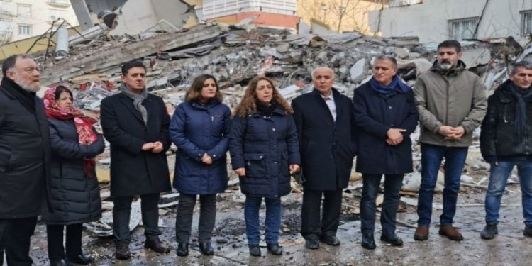 DBP ve HDP heyeti Pazarcık'ta: 'Devlet enkaz altında kaldı'