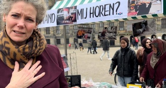 Dam Meydanı’nda depremzedelerle dayanışma kermesi