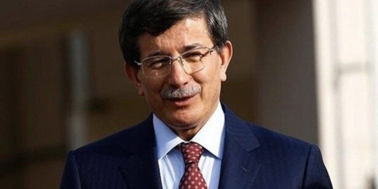Davutoğlu: Bahçeli yine yanlış anladı, Beşiktaş üyeliğinden istifa etti