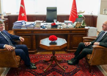 Davutoğlu ile Kılıçdaroğlu bir araya geldi