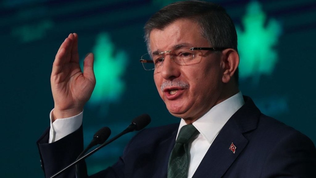 Davutoğlu'ndan 'taraftar yasağı' tepkisi: Ne yapacaklarını şaşırdılar