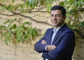 Demirtaş: Vay arkadaş ya, sıfırlama tweetimi bile sıfırlamışlar