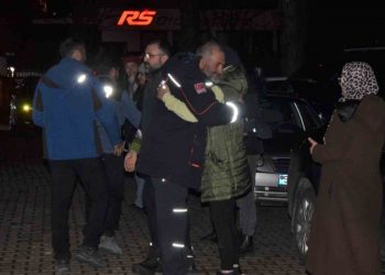 Deprem bölgelerinde çalışan görevliler: “Akılımıza ne açlık, ne de uykusuzluk geldi”