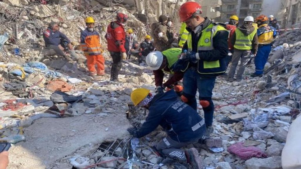 Deprem bölgesi için 'asbest' ve 'akciğer hastalığı' uyarısı