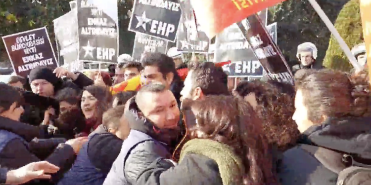 Deprem protestosuna polis müdahalesi: 30 gözaltı