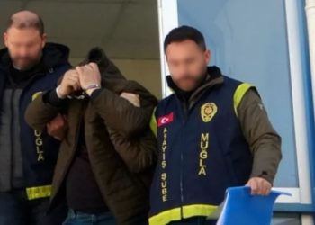 Depremi fırsat bildi: Bakıcılığını yaptığı kadının para ve altınlarını çaldı