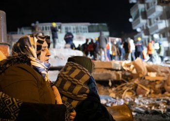 Depremin 4. günü: ‘Ekip gelsin, en azından cenazemizi alalım…’