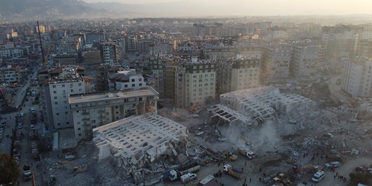 Depremin yıktığı 10 ilde kaç bina Erdoğan’ın imar affından yararlandı?