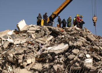 Depremlerde altıncı gün: Can kaybı 20 bin 665’e yükseldi