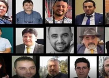 Depremlerde en az 17 gazeteci de vefat etti