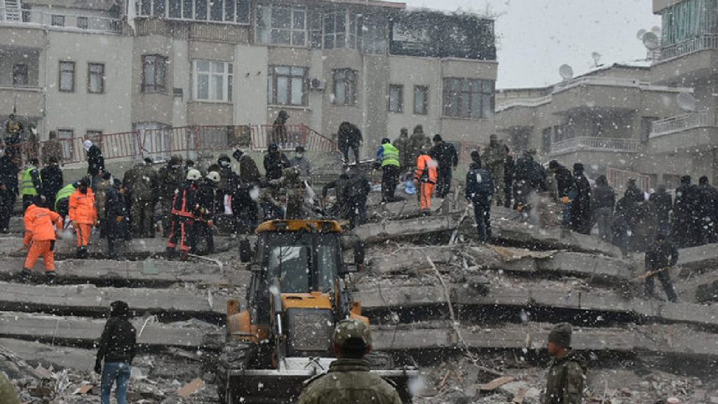 Depremzede iş yeri çalışanlarına kısa çalışma ödeneği