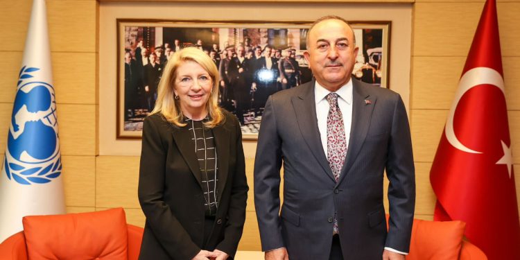 Dışişleri Bakanı Çavuşoğlu, UNICEF İcra Direktörü Russell ile görüştü