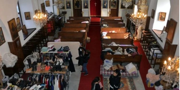 Diyarbakır ve Mersin'de kiliseler kapılarını depremzedelere açtı